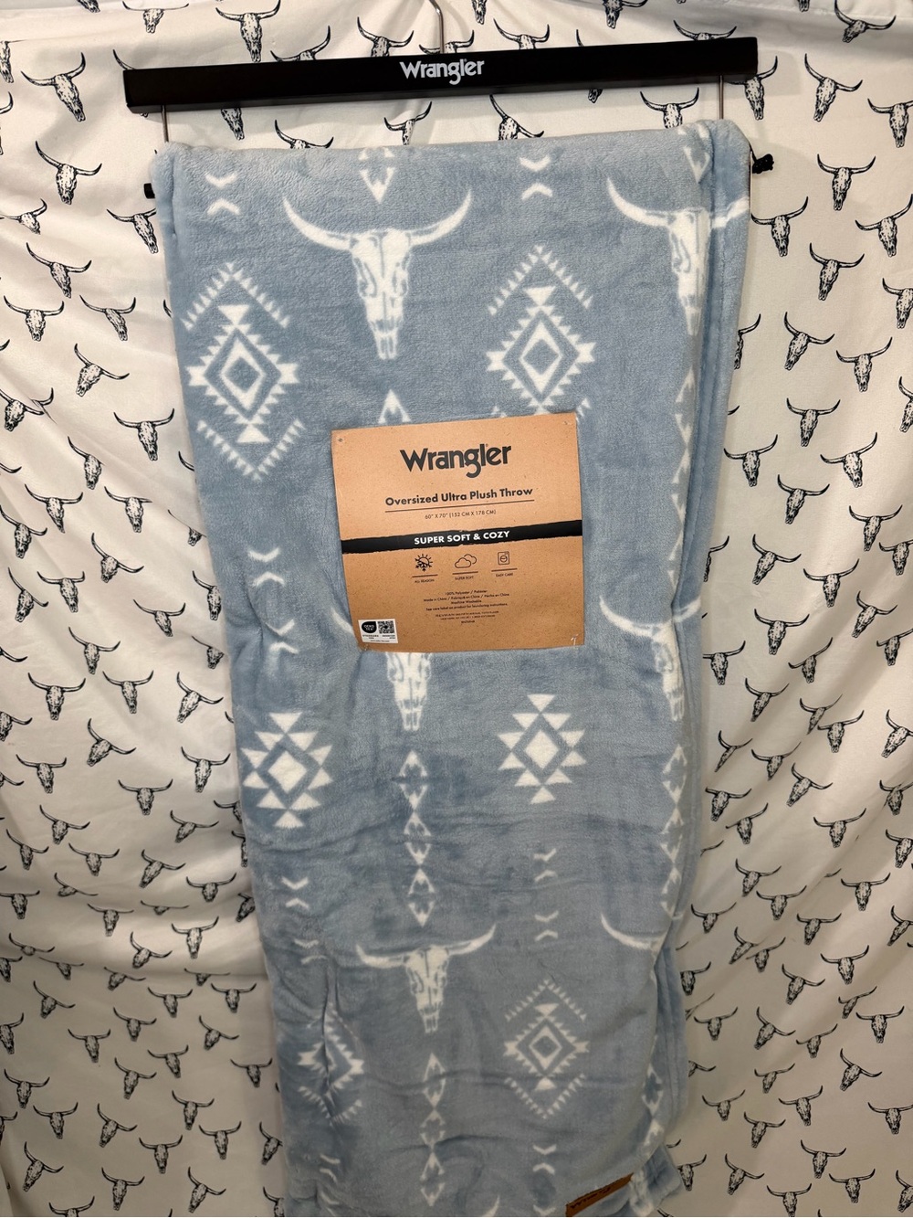 Wrangler oversized ultra plush throw blanket